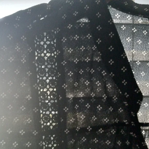 Torrid 2X V-Neck Crocheted Trim Sleeveless Tunic Top Plus - Picture 7 of 15